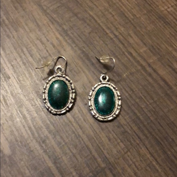 Jewelry - Dark Green Oval Earrings☘️